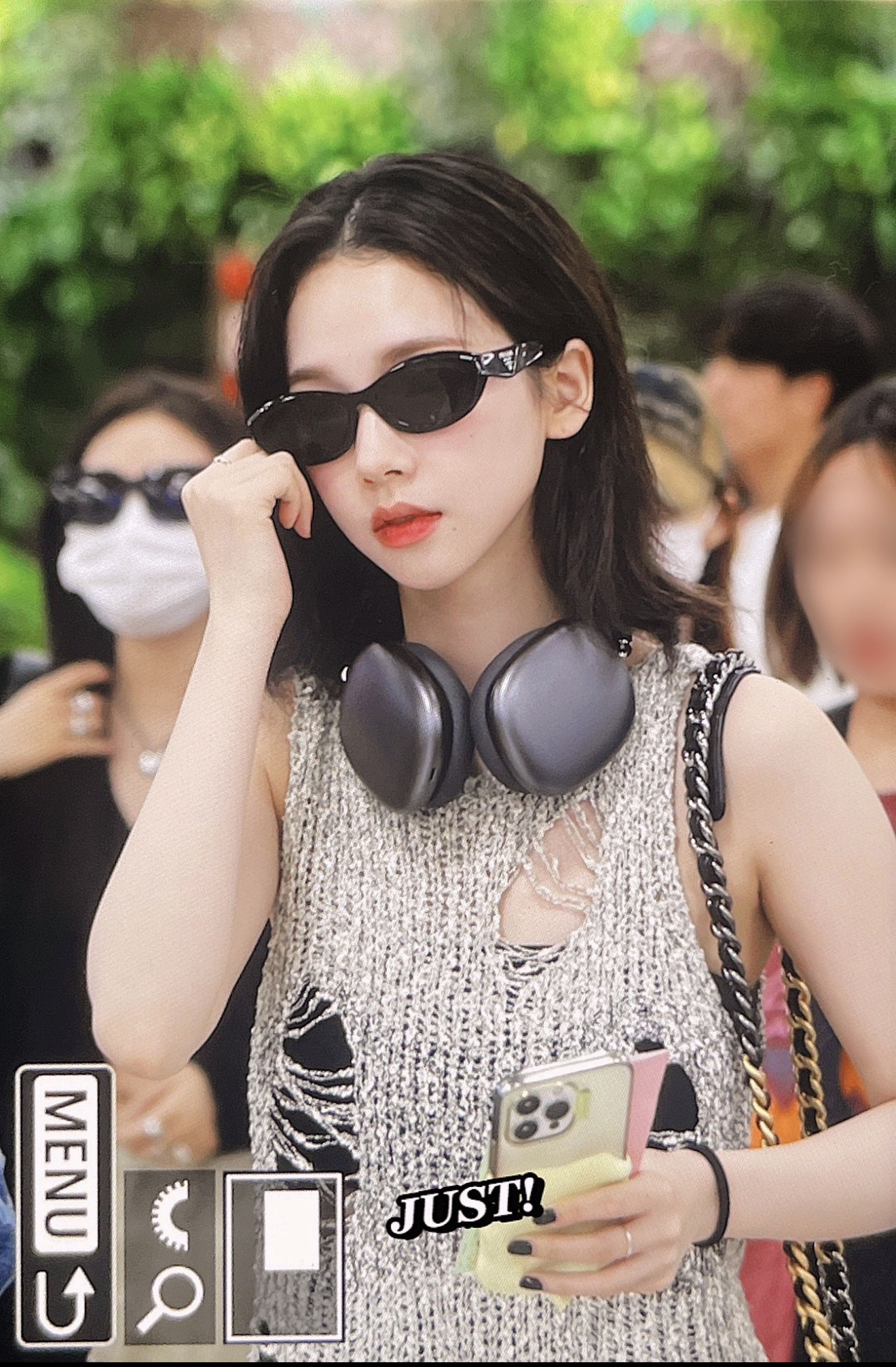 Karina's airport look on August 7, 2023