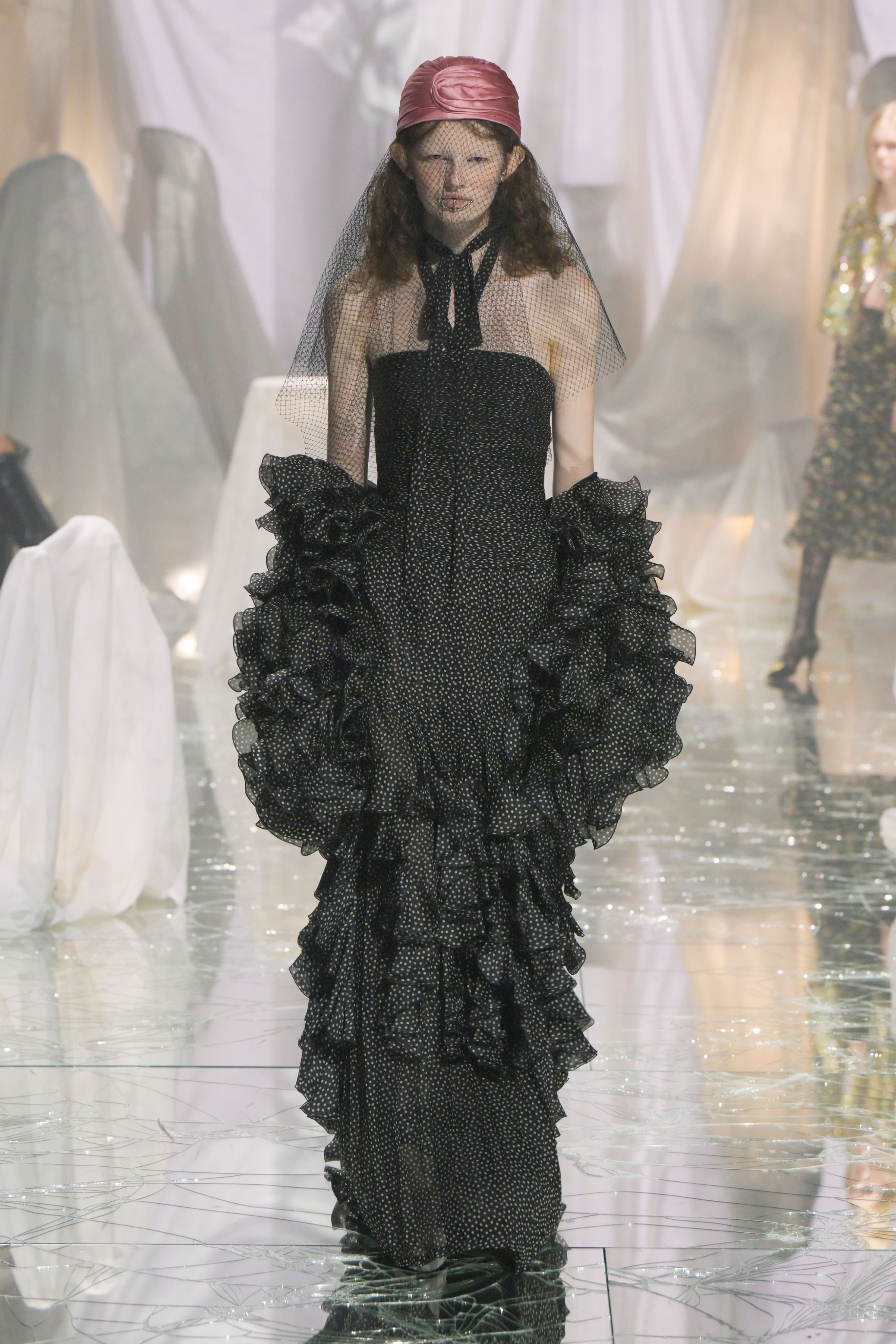 Valentino Spring 2025 Ready-To-Wear  