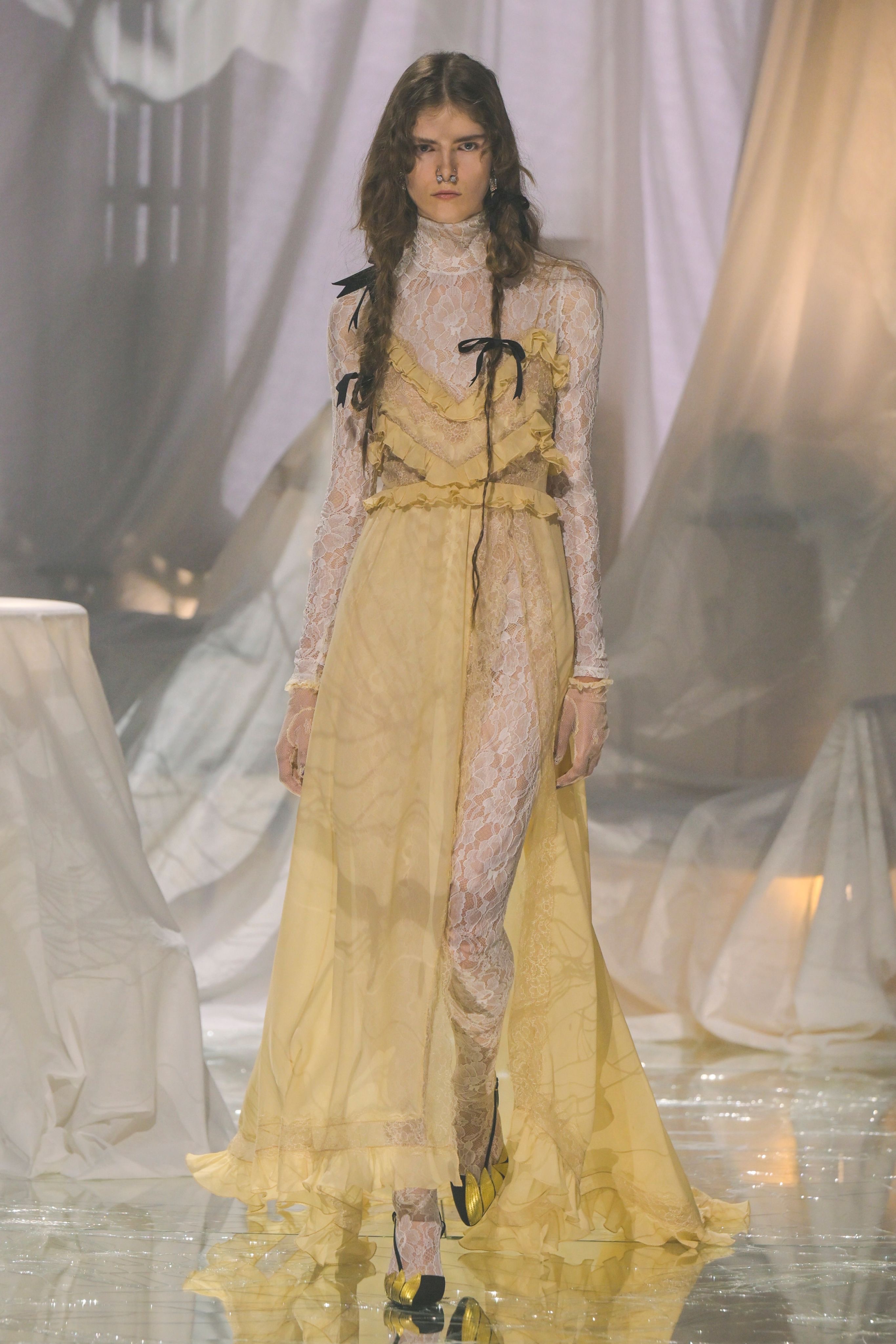 Valentino Spring 2025 Ready-To-Wear  