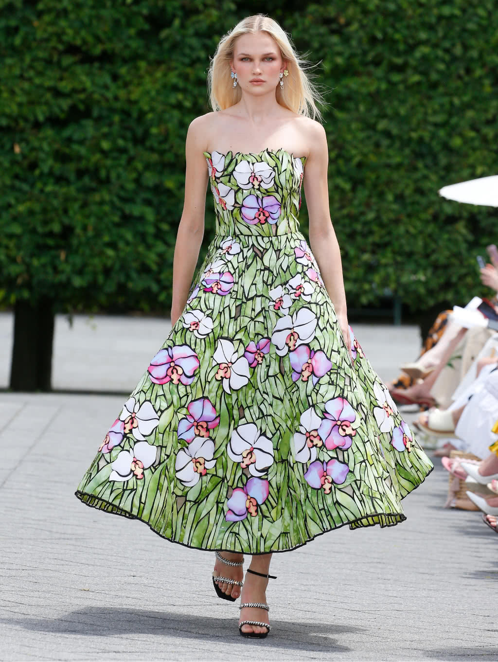 Oscar de la Renta 2025 Pre-Spring Runway