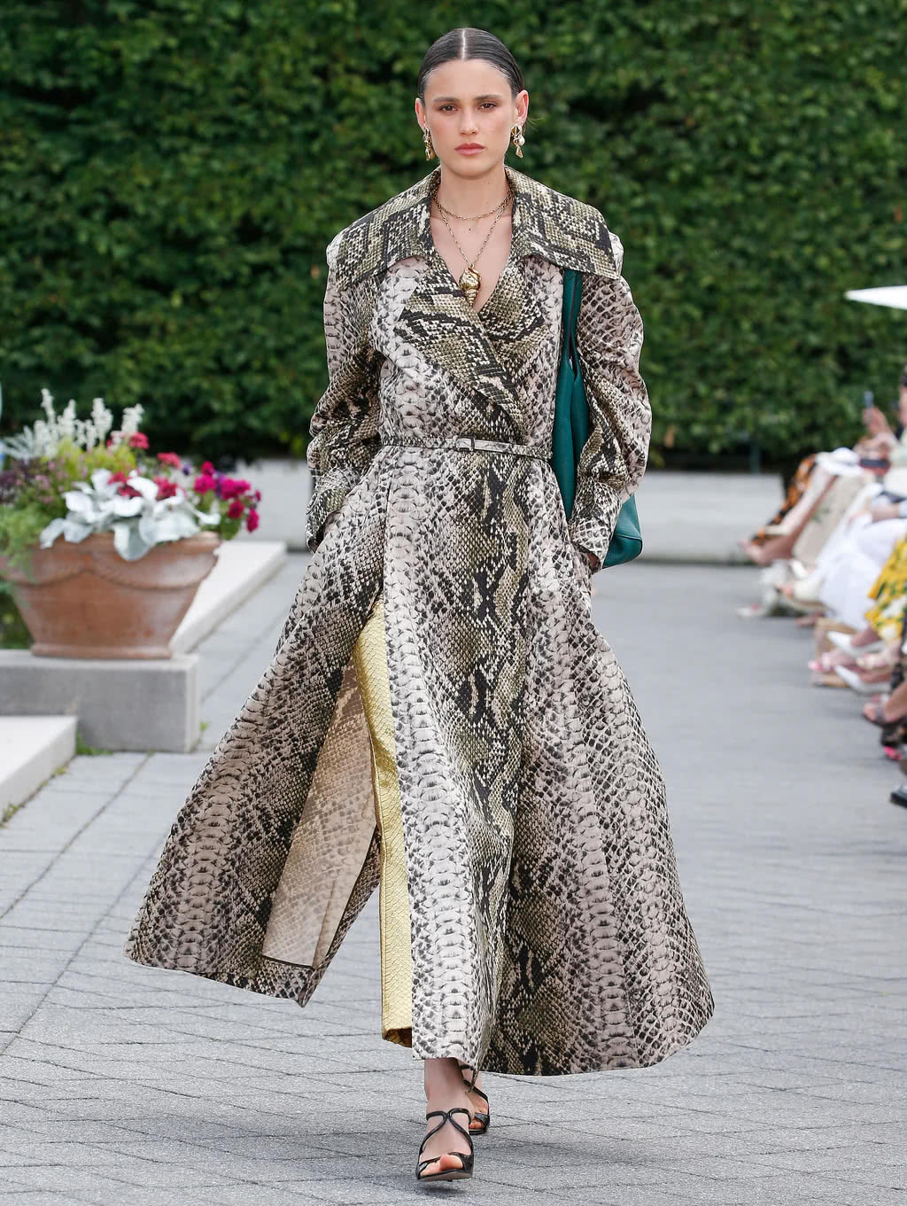Oscar de la Renta 2025 Pre-Spring Snakeskin Trench Coat