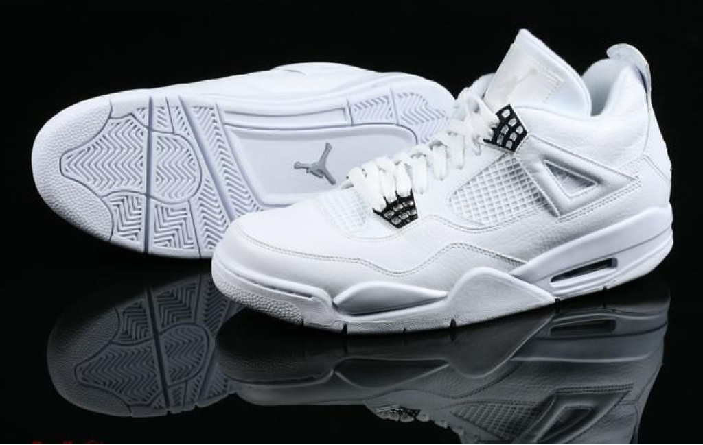 Air Jordan 4 25th anniversary released in March 2010